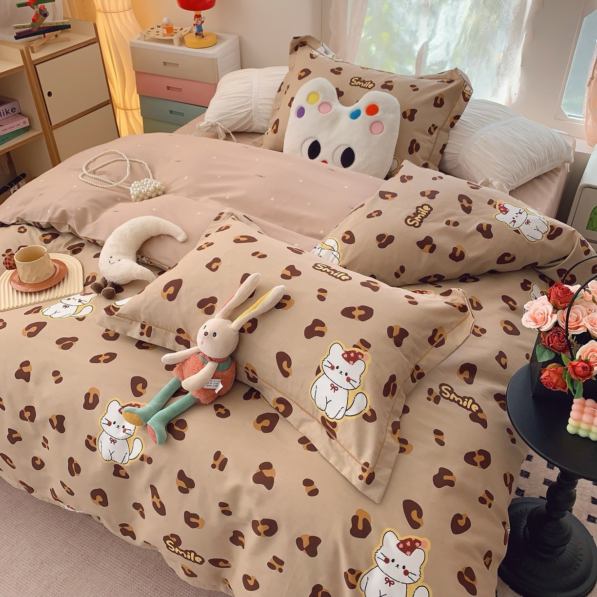 91家纺网 家纺一手货源 找家纺 莱豫家纺 2026新款全棉纯棉小清新印花四件套-第一波 猫咪豹纹咖