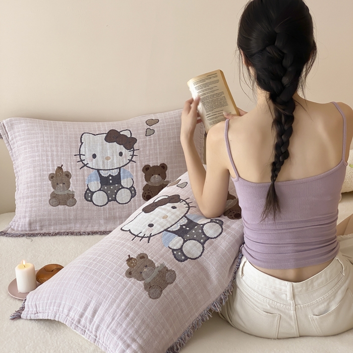 91家纺网 家纺一手货源 找家纺 麻依 2025新款全棉四层纱布软萌流苏枕巾 玩偶熊KT