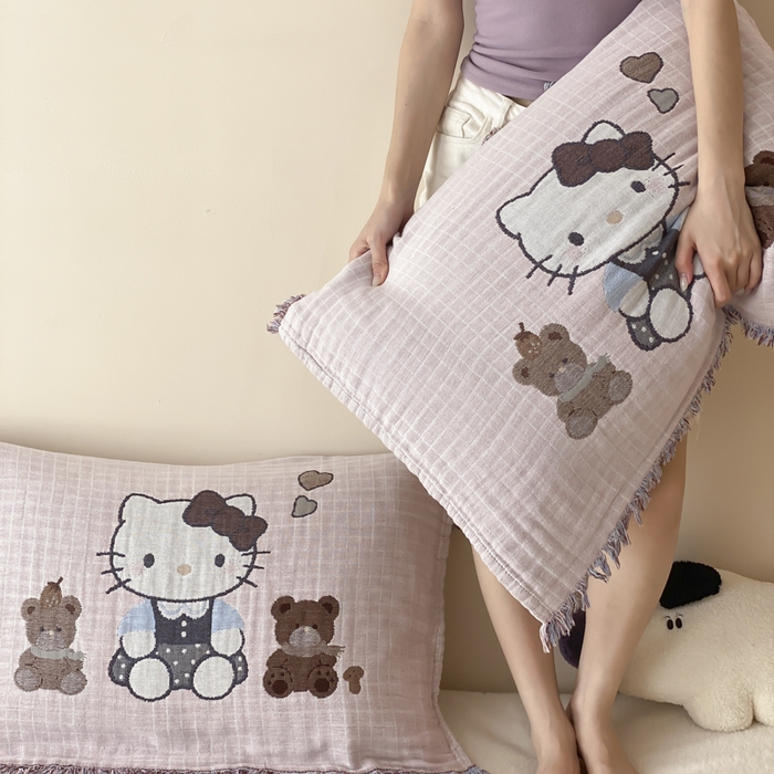 91家纺网 家纺一手货源 找家纺 麻依 2025新款全棉四层纱布软萌流苏枕巾 玩偶熊KT