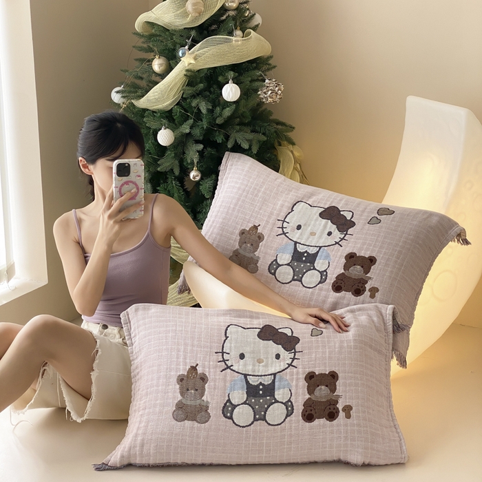 91家纺网 家纺一手货源 找家纺 麻依 2025新款全棉四层纱布软萌流苏枕巾 玩偶熊KT