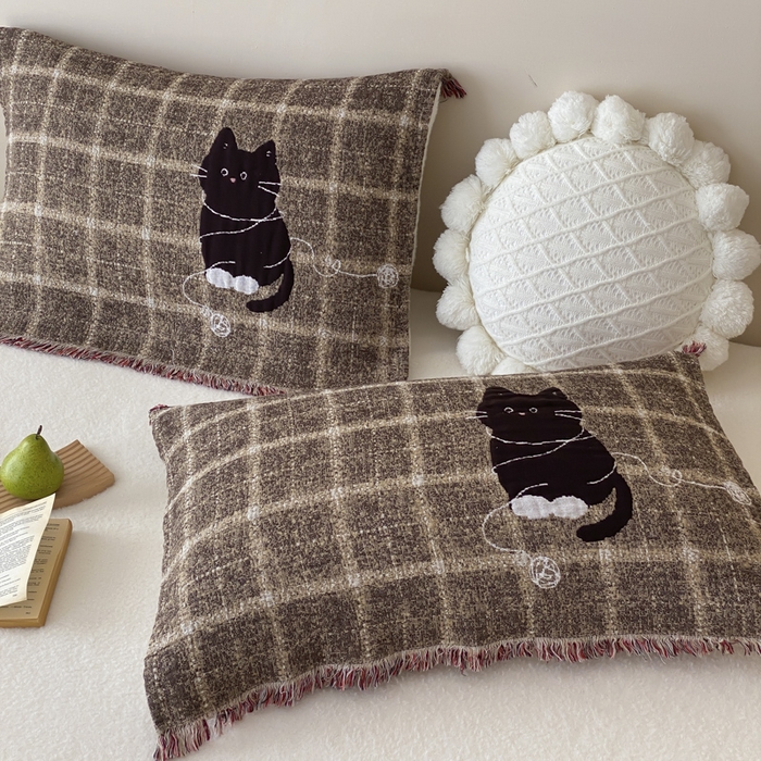 91家纺网 家纺一手货源 找家纺 麻依 2025新款全棉四层纱布软萌流苏枕巾 线团小咪