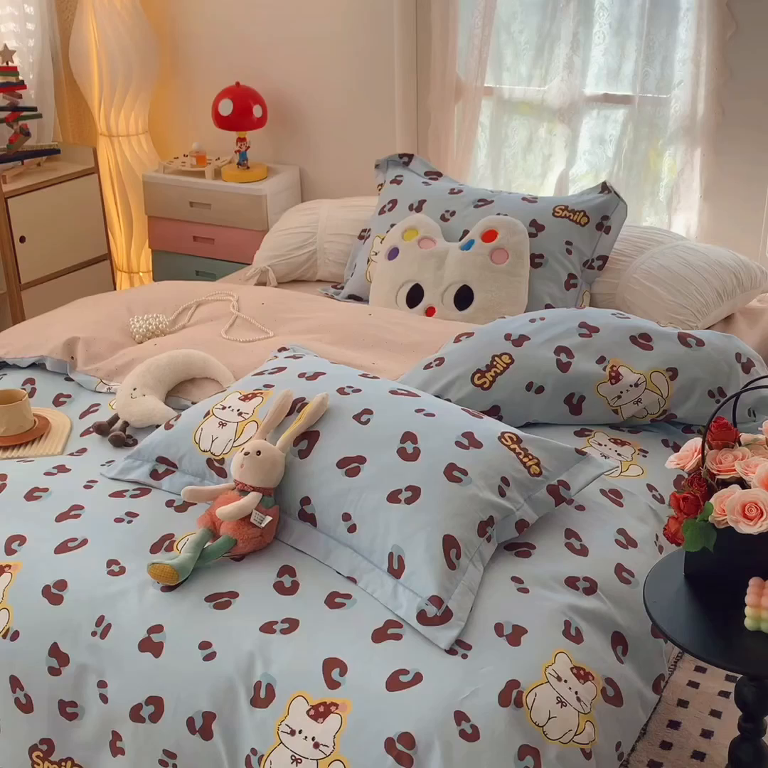 91家纺网 家纺一手货源 找家纺 莱豫家纺 2026新款全棉纯棉小清新印花四件套-第一波 猫咪豹纹蓝