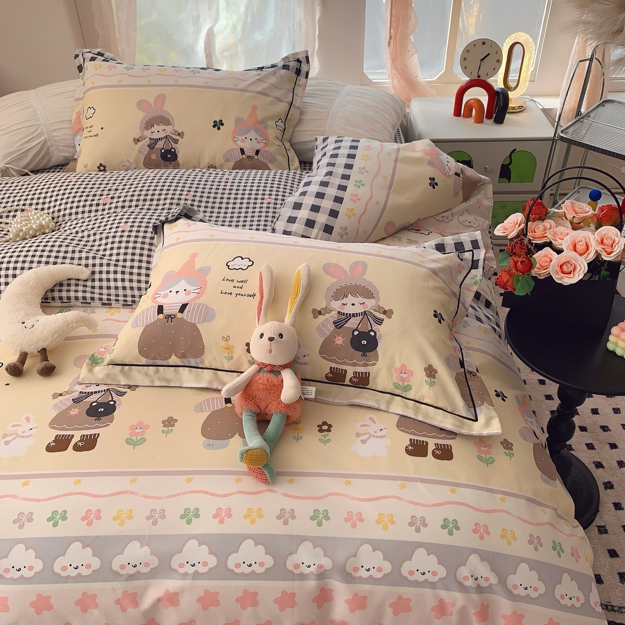 91家纺网 家纺一手货源 找家纺 莱豫家纺 2026新款全棉纯棉小清新印花四件套-第一波 猫女郎