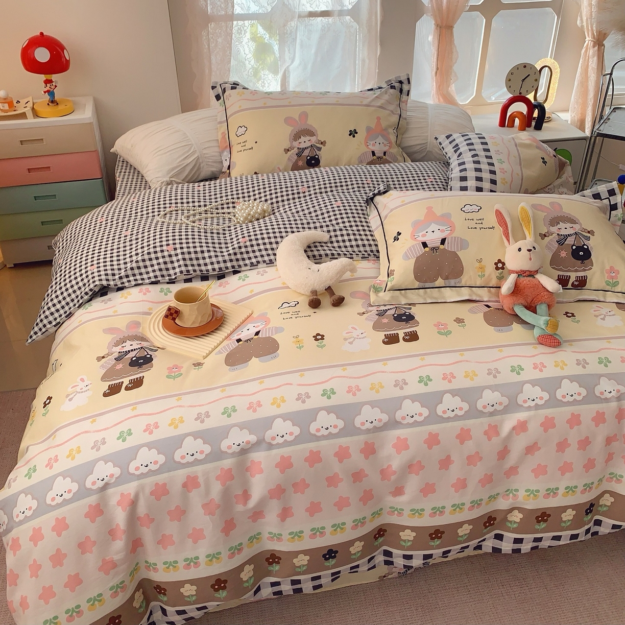 91家纺网 家纺一手货源 找家纺 莱豫家纺 2026新款全棉纯棉小清新印花四件套-第一波 猫女郎