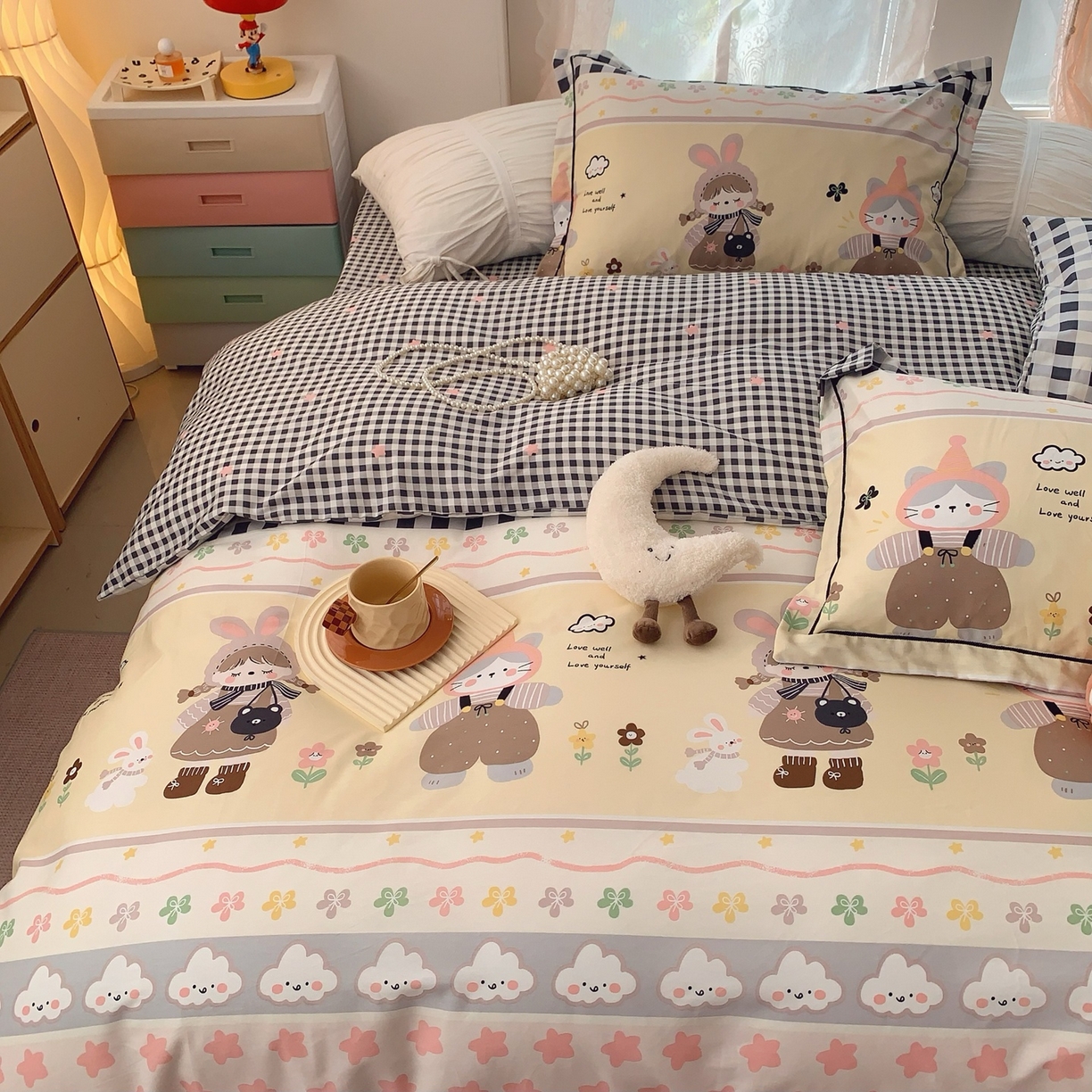 91家纺网 家纺一手货源 找家纺 莱豫家纺 2026新款全棉纯棉小清新印花四件套-第一波 猫女郎