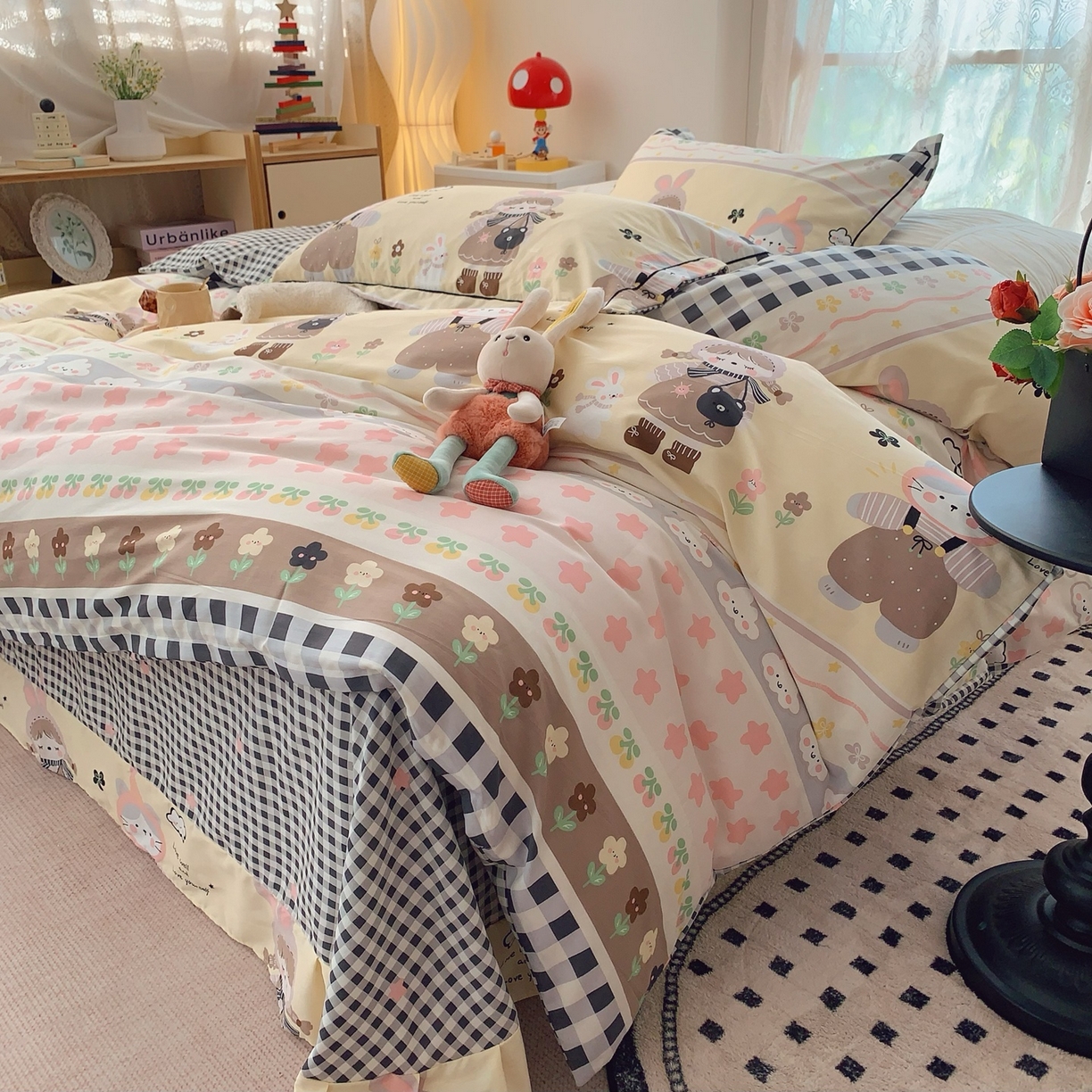 91家纺网 家纺一手货源 找家纺 莱豫家纺 2026新款全棉纯棉小清新印花四件套-第一波 猫女郎