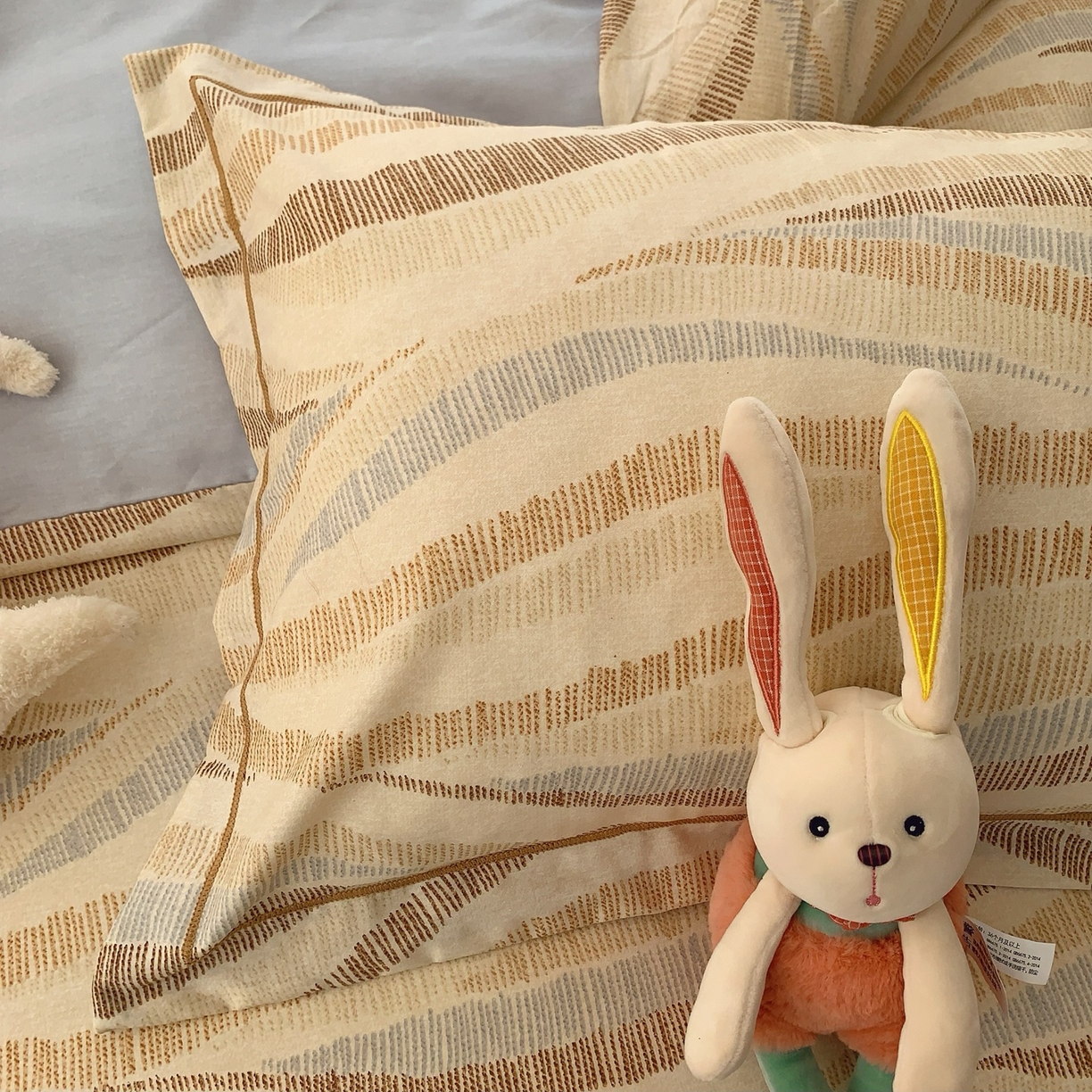 91家纺网 家纺一手货源 找家纺 莱豫家纺 2026新款全棉纯棉小清新印花四件套-第一波 曲线