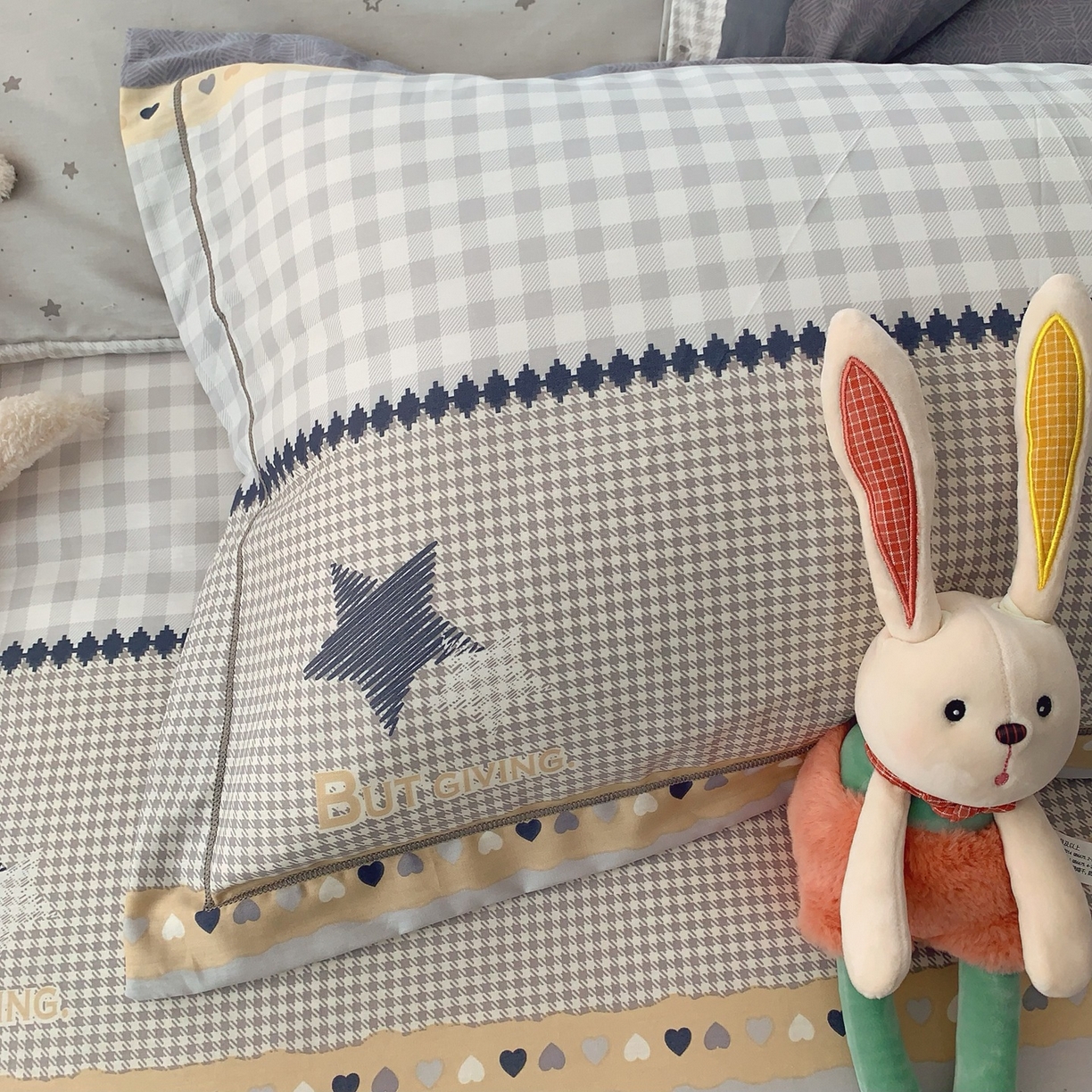 91家纺网 家纺一手货源 找家纺 莱豫家纺 2026新款全棉纯棉小清新印花四件套-第一波 星空物语