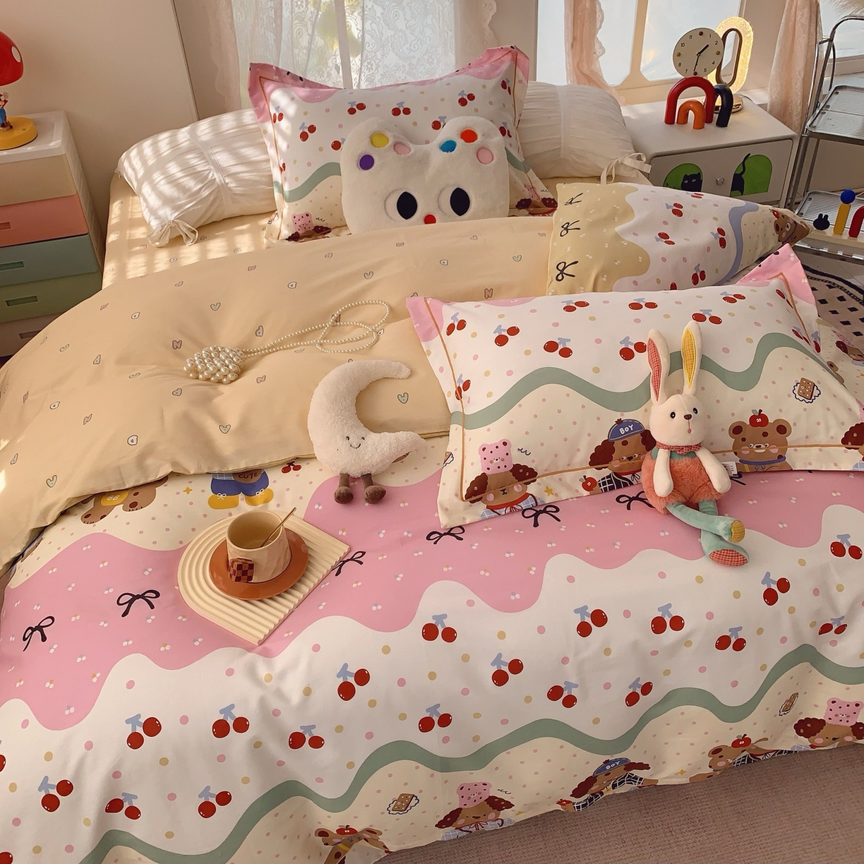 91家纺网 家纺一手货源 找家纺 莱豫家纺 2026新款全棉纯棉小清新印花四件套-第一波 樱桃狗狗