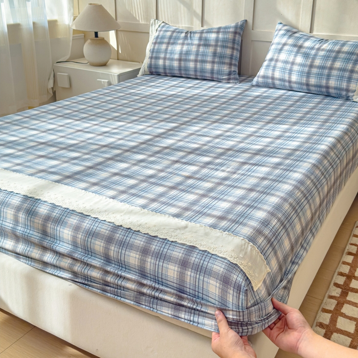 91家纺网 家纺一手货源 找家纺 富阿娜家纺 2026年新款小布袋简约复古花边床笠三件套 雾蓝格序