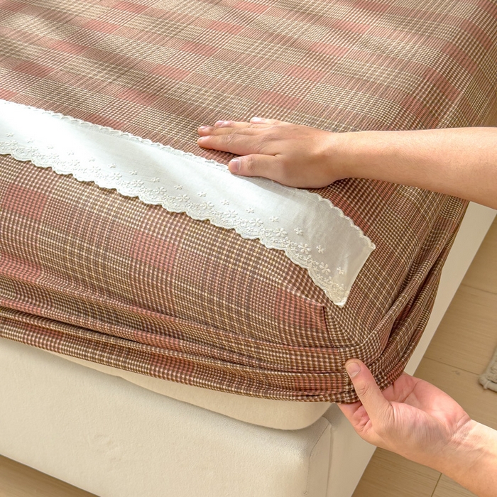 富阿娜家纺 2026年新款小布袋简约复古花边床笠三件套 赤淘暖格