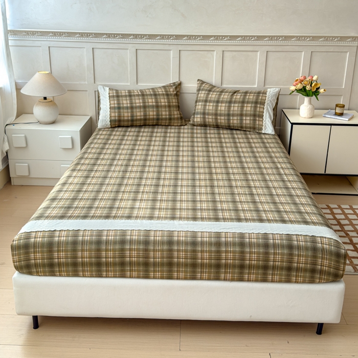 91家纺网 家纺一手货源 找家纺 富阿娜家纺 2026年新款小布袋简约复古花边床笠三件套 茶褐织格