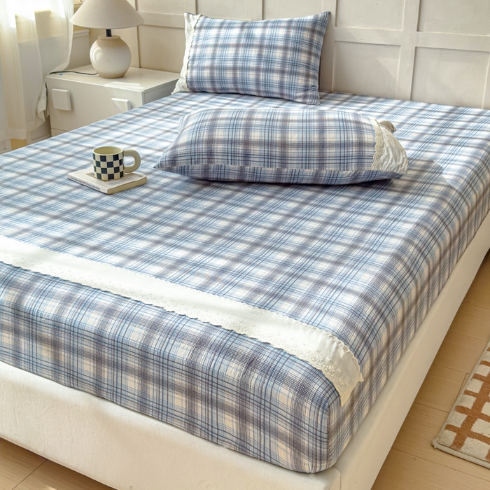 91家纺网 家纺一手货源 找家纺 富阿娜家纺 2026年新款小布袋简约复古花边床笠三件套 雾蓝格序