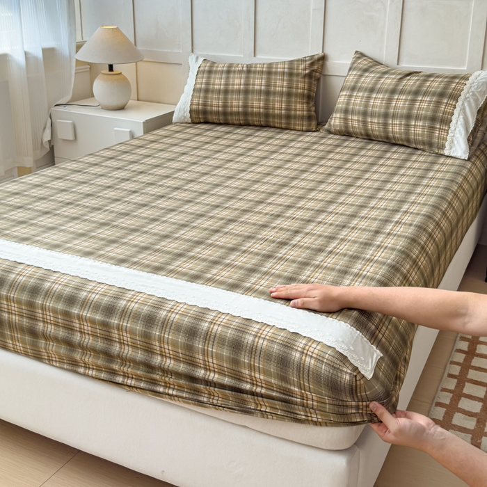 91家纺网 家纺一手货源 找家纺 富阿娜家纺 2026年新款小布袋简约复古花边床笠三件套 茶褐织格