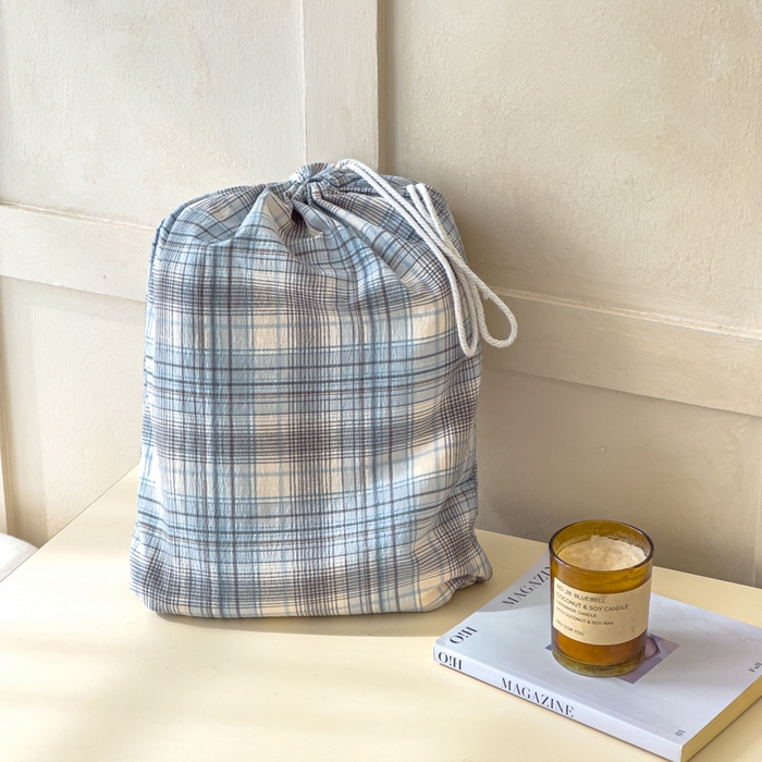 91家纺网 家纺一手货源 找家纺 富阿娜家纺 2026年新款小布袋简约复古花边床笠三件套 雾蓝格序