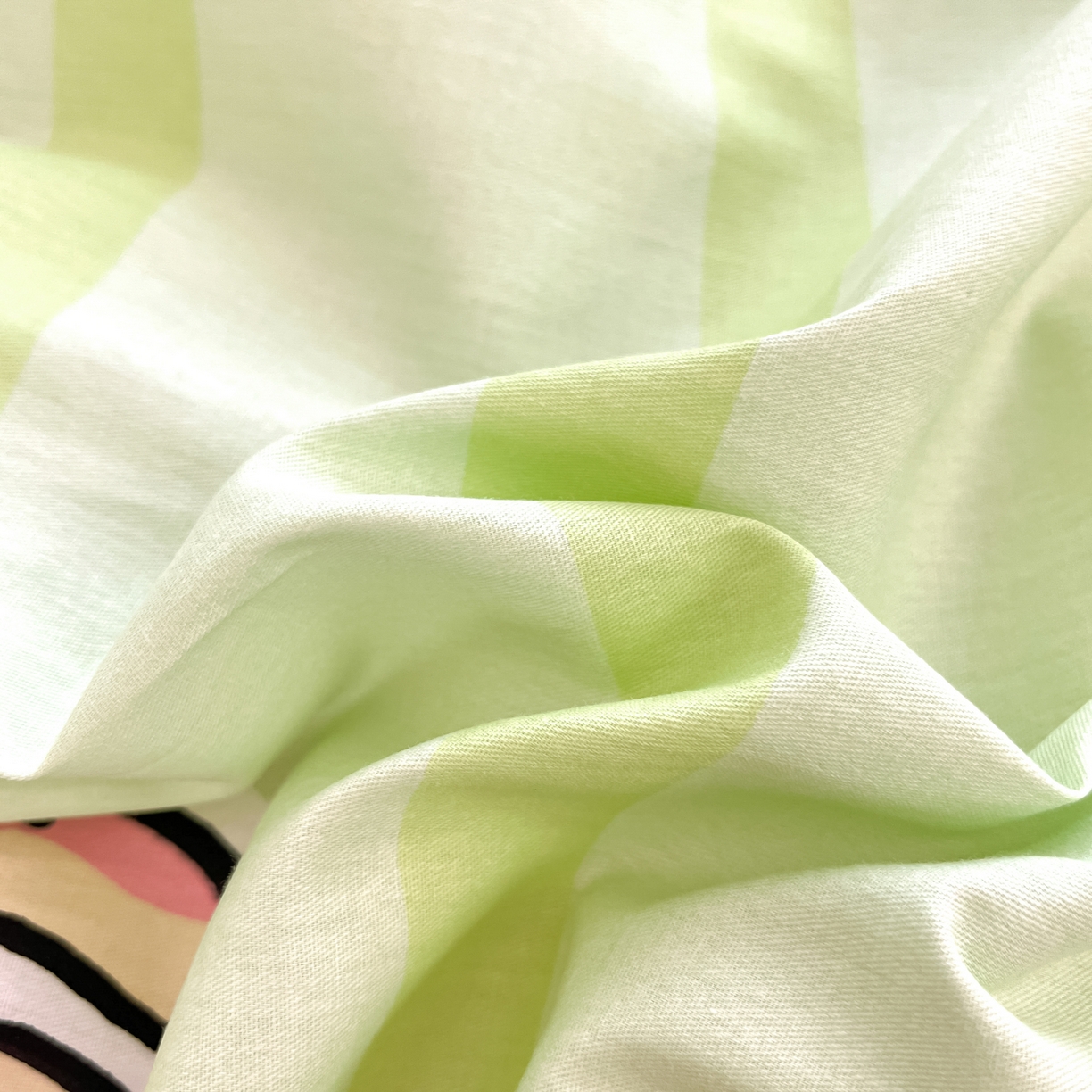 91家纺网 家纺一手货源 找家纺 暮思家居 2026新款正版授权吉伊卡哇全棉纯棉四件套 绿条纹吉伊卡哇