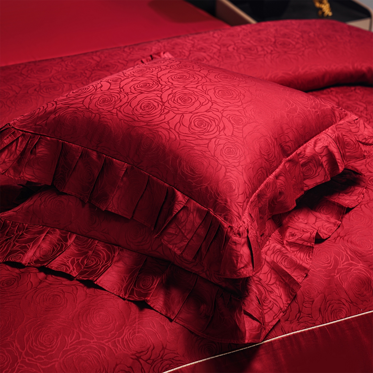 91家纺网 家纺一手货源 找家纺 （总）用心 2026年新款双面长绒棉提花婚庆刺绣四件套