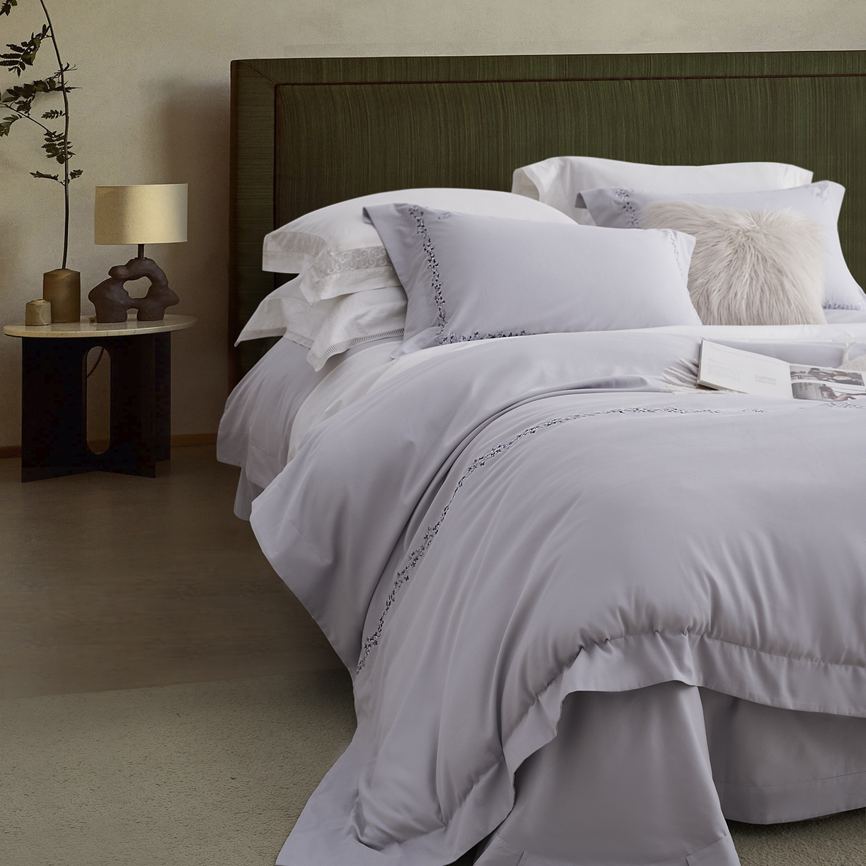 91家纺网 家纺一手货源 找家纺 嘉恋家纺 2025新款东帝兴全棉磨毛绣花四件套-情书系列 情书-蓝灰