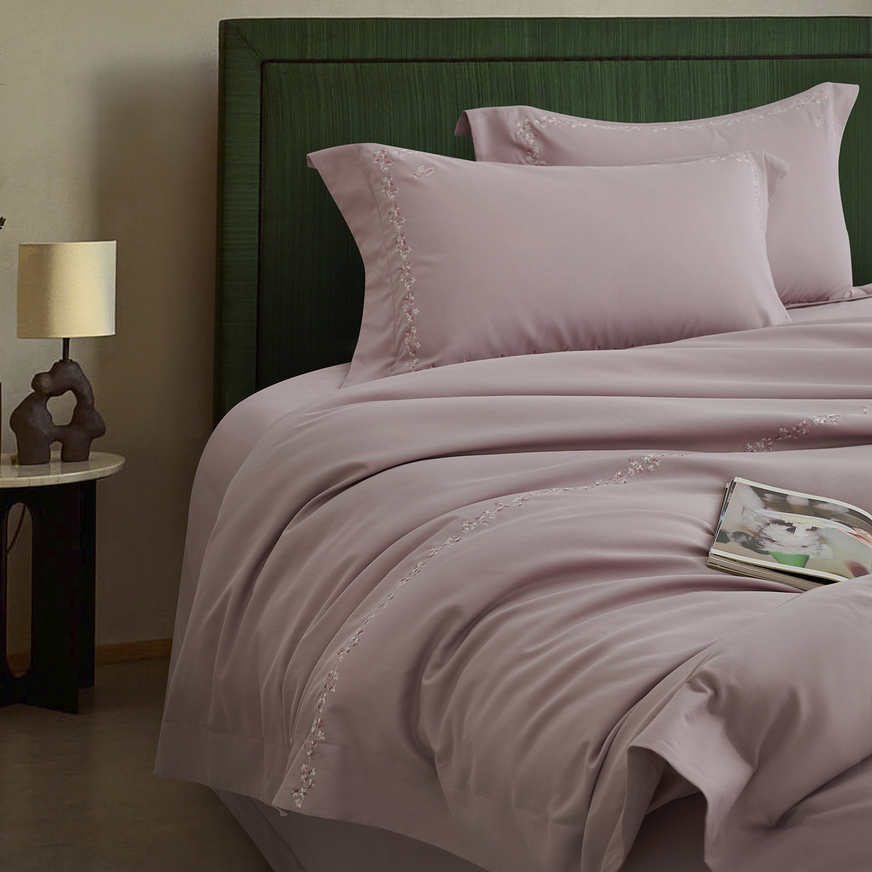 91家纺网 家纺一手货源 找家纺 嘉恋家纺 2025新款东帝兴全棉磨毛绣花四件套-情书系列 情书-豆沙粉