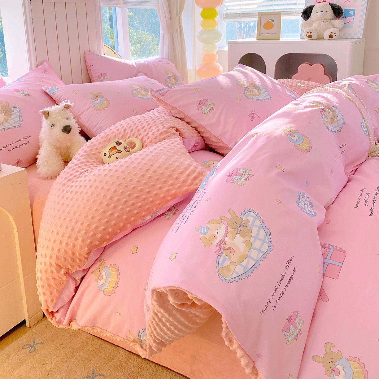 91家纺网 家纺一手货源 找家纺 金鑫汇家纺 2025新款全棉纯棉棉加豆豆绒棉加绒系列四件套 棉加豆豆绒-祈愿萌宠-粉