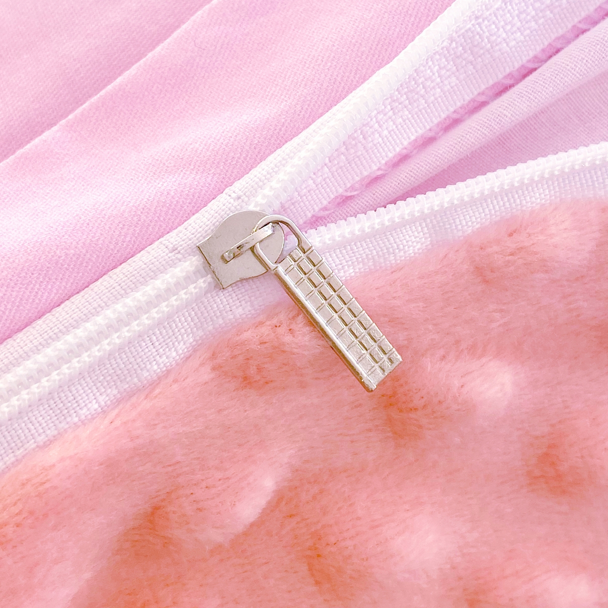 91家纺网 家纺一手货源 找家纺 金鑫汇家纺 2025新款全棉纯棉棉加豆豆绒棉加绒系列四件套 棉加豆豆绒-祈愿萌宠-粉