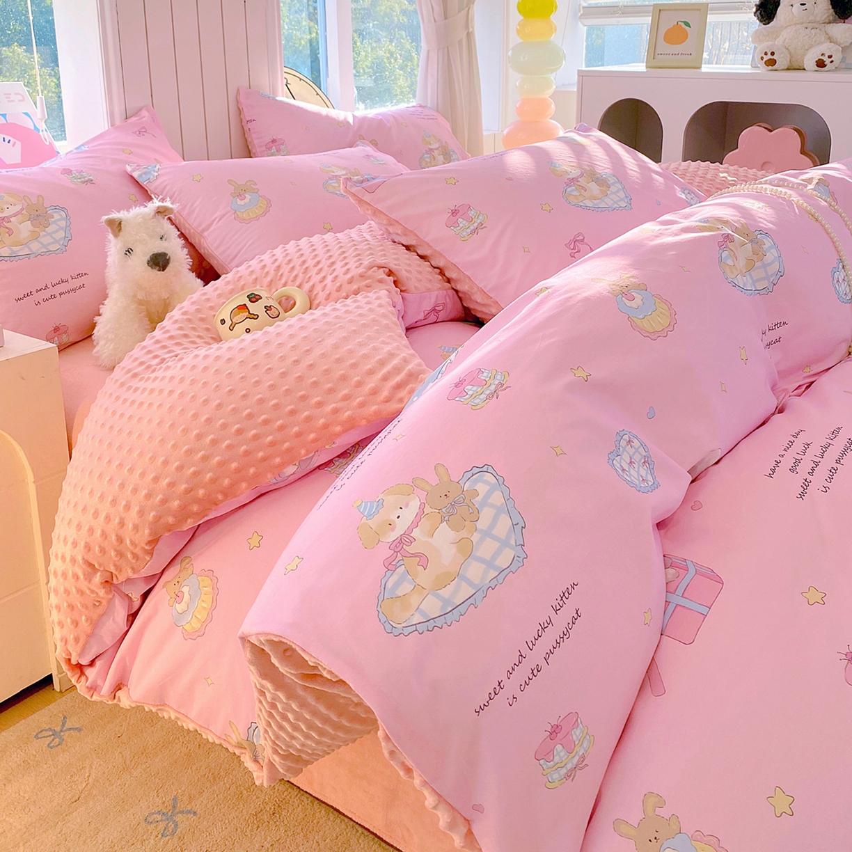 91家纺网 家纺一手货源 找家纺 金鑫汇家纺 2025新款全棉纯棉棉加豆豆绒棉加绒系列四件套 棉加豆豆绒-祈愿萌宠-粉