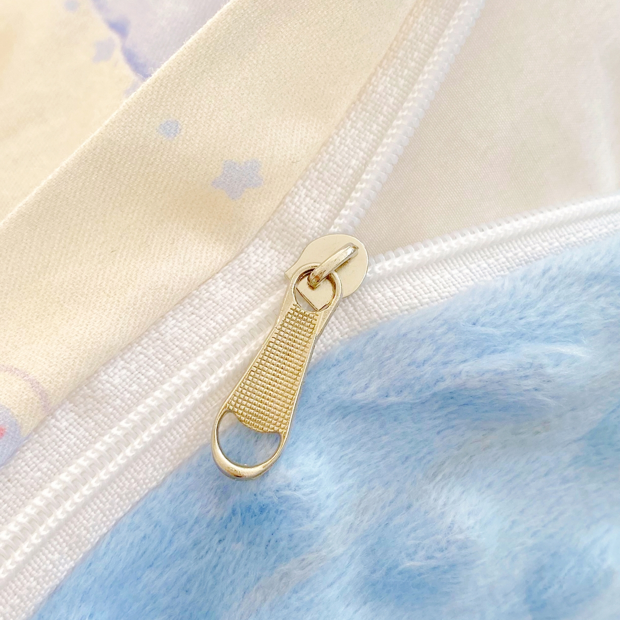 91家纺网 家纺一手货源 找家纺 金鑫汇家纺 2025新款全棉纯棉棉加豆豆绒棉加绒系列四件套 棉加豆豆绒-甜梦园-蓝