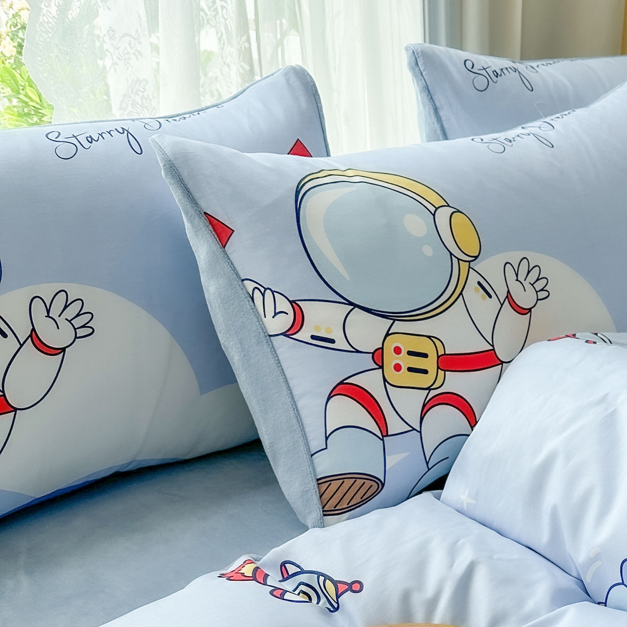 91家纺网 家纺一手货源 找家纺 金鑫汇家纺 2025新款全棉豆豆绒系列单枕套-棉加绒系列 棉加绒-翱翔太空