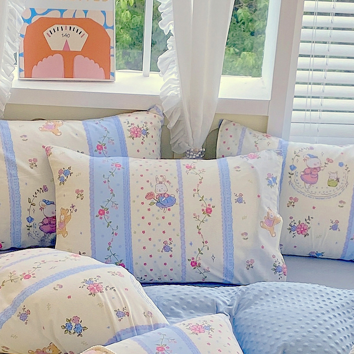 91家纺网 家纺一手货源 找家纺 金鑫汇家纺 2025新款全棉豆豆绒系列单枕套-棉加绒系列 棉加豆豆绒-快乐萌兔