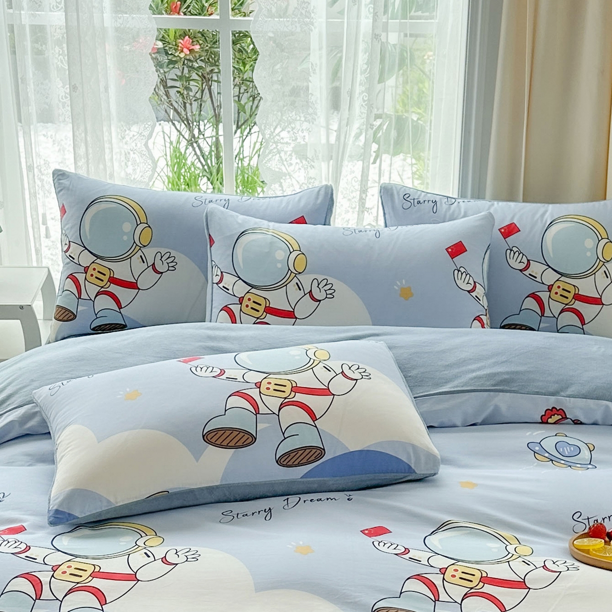 91家纺网 家纺一手货源 找家纺 金鑫汇家纺 2025新款全棉豆豆绒系列单枕套-棉加绒系列 棉加绒-翱翔太空