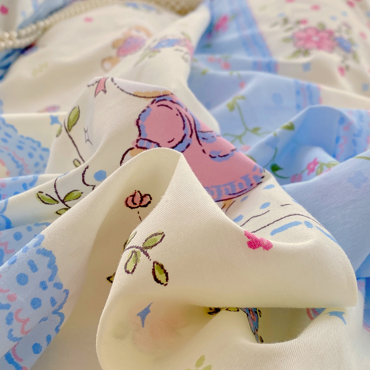 91家纺网 家纺一手货源 找家纺 金鑫汇家纺 2025新款全棉豆豆绒系列单枕套-棉加绒系列 棉加豆豆绒-快乐萌兔