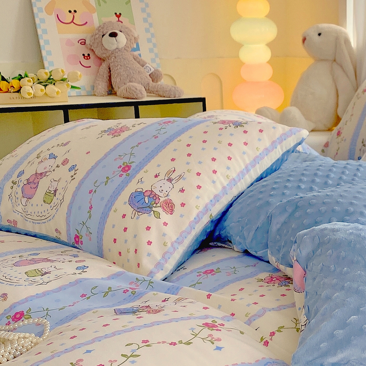 91家纺网 家纺一手货源 找家纺 金鑫汇家纺 2025新款全棉豆豆绒系列单枕套-棉加绒系列 棉加豆豆绒-快乐萌兔