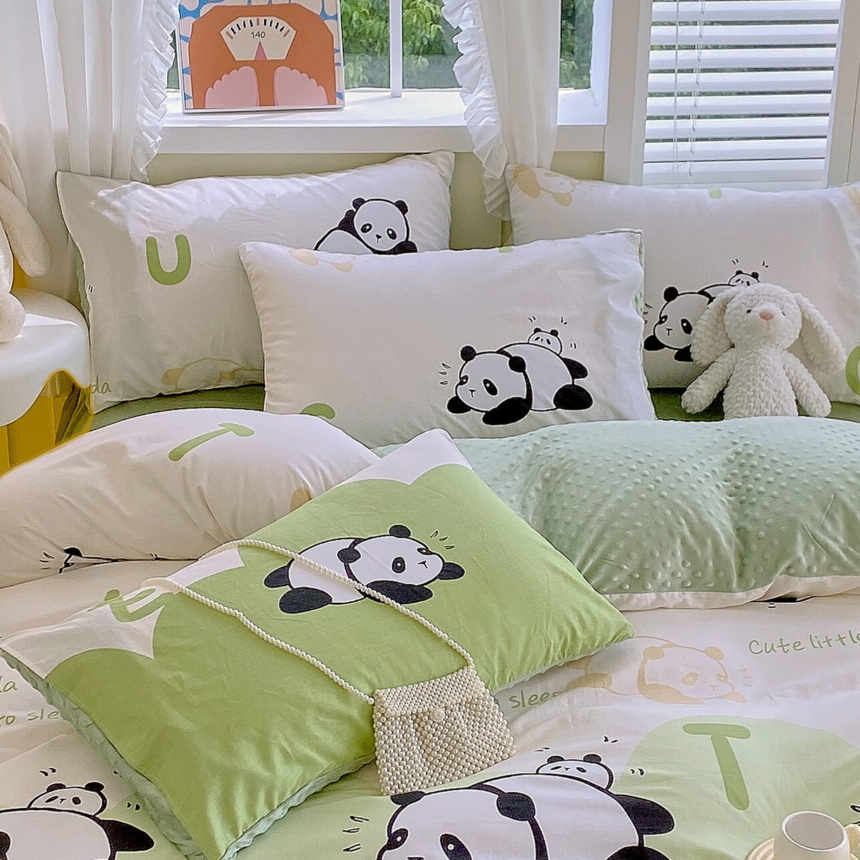 91家纺网 家纺一手货源 找家纺 金鑫汇家纺 2025新款全棉豆豆绒系列单枕套-棉加绒系列 棉加豆豆绒-可爱熊猫