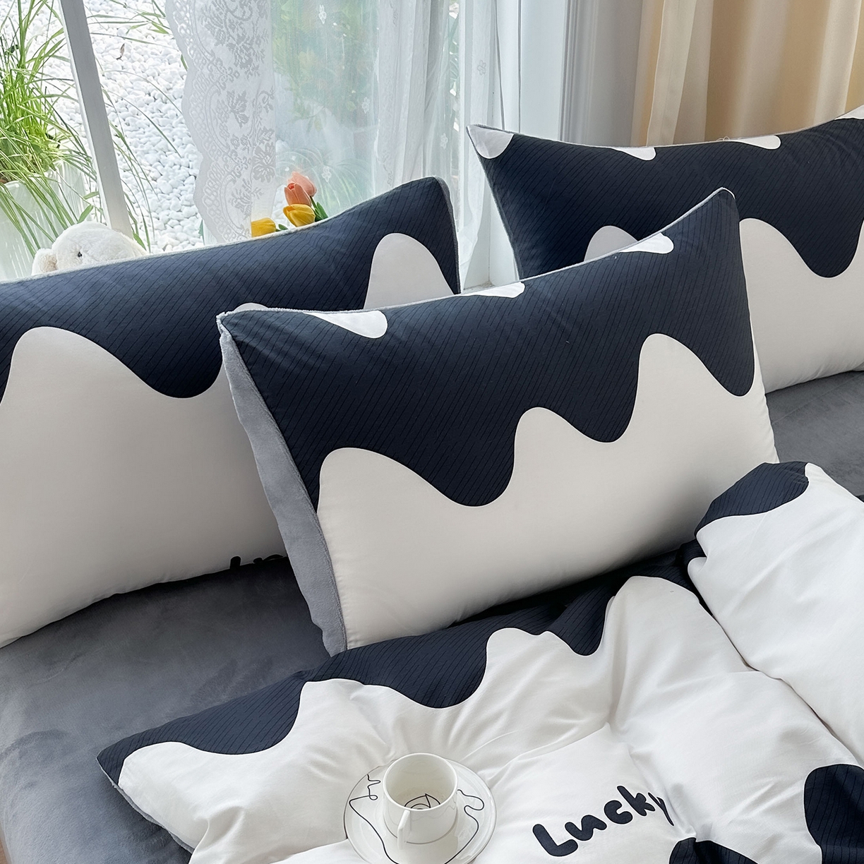 91家纺网 家纺一手货源 找家纺 金鑫汇家纺 2025新款全棉豆豆绒系列单枕套-棉加绒系列 棉加绒-波浪世界