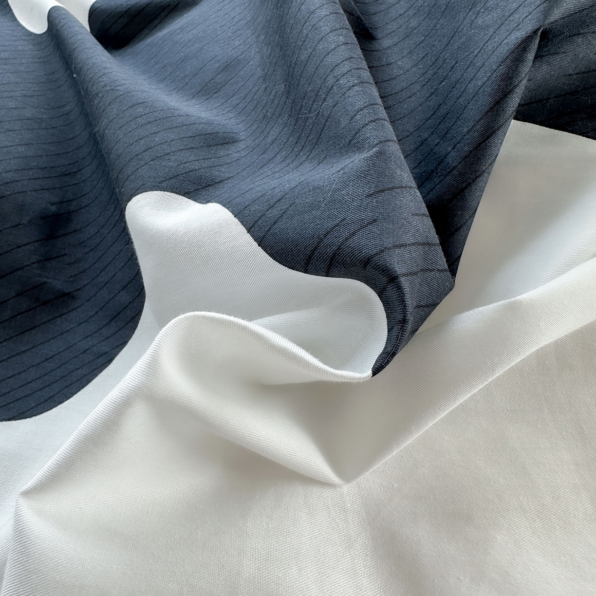 91家纺网 家纺一手货源 找家纺 金鑫汇家纺 2025新款全棉豆豆绒系列单枕套-棉加绒系列 棉加绒-波浪世界