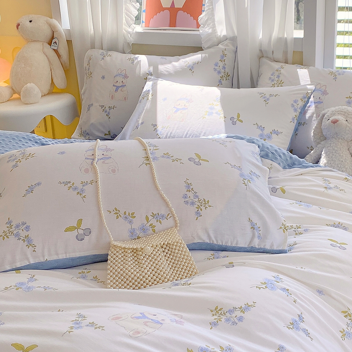 91家纺网 家纺一手货源 找家纺 金鑫汇家纺 2025新款全棉豆豆绒系列单枕套-棉加绒系列 棉加豆豆绒-花丛兔