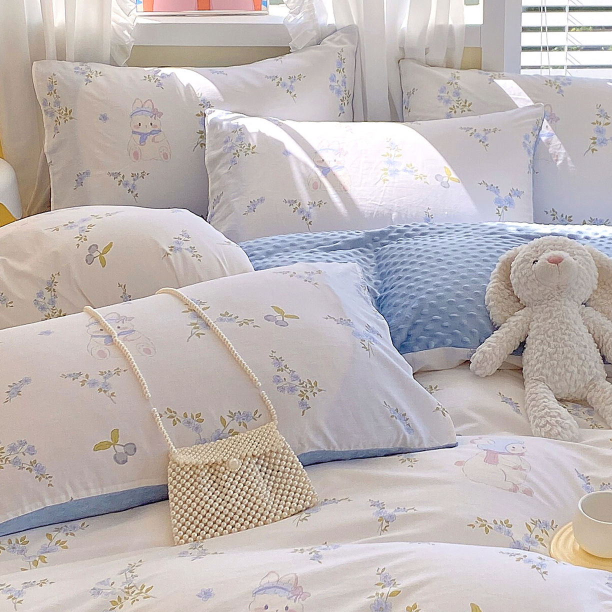 91家纺网 家纺一手货源 找家纺 金鑫汇家纺 2025新款全棉豆豆绒系列单枕套-棉加绒系列 棉加豆豆绒-花丛兔