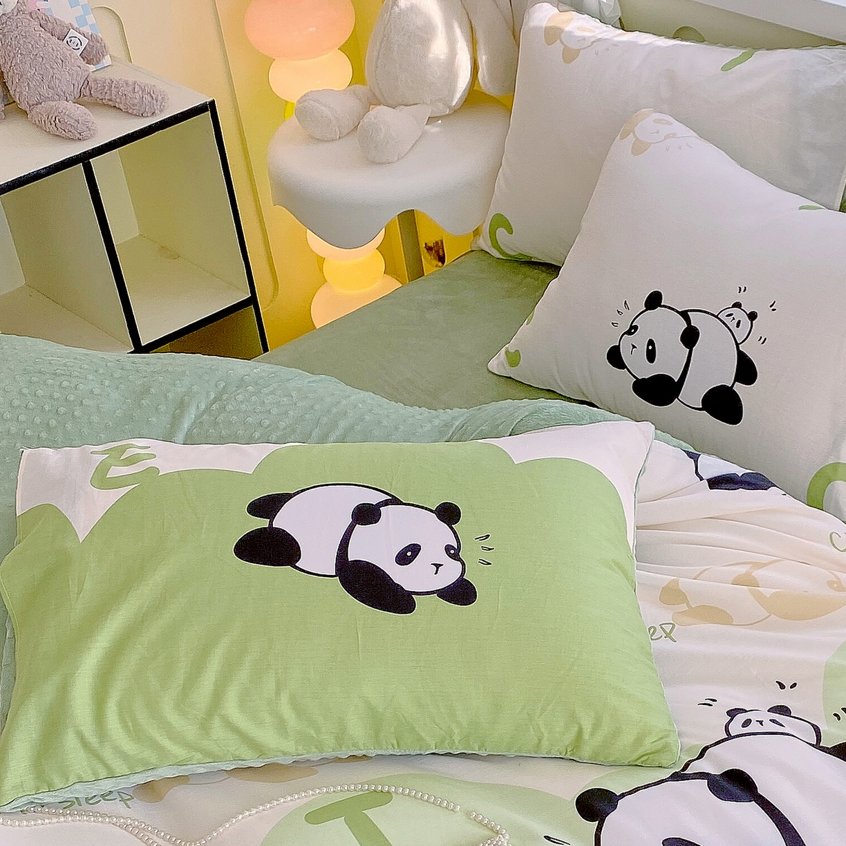 91家纺网 家纺一手货源 找家纺 金鑫汇家纺 2025新款全棉豆豆绒系列单枕套-棉加绒系列 棉加豆豆绒-可爱熊猫