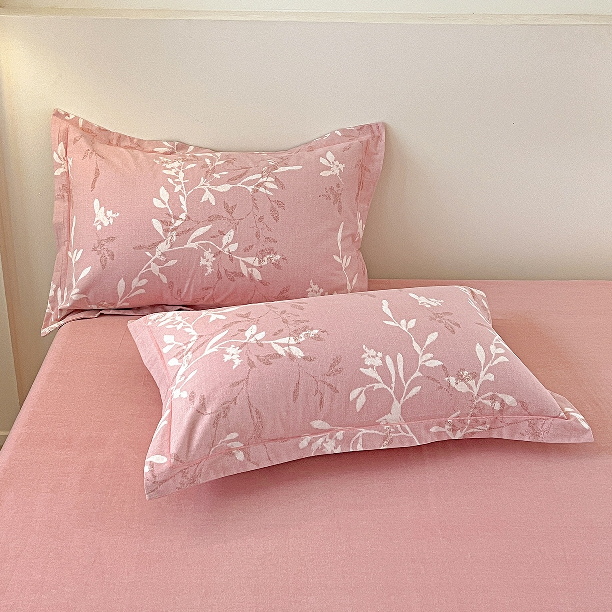 91家纺网 家纺一手货源 找家纺 亿梵家居 2026新款全棉纯棉磨毛四件套 春和景明-粉