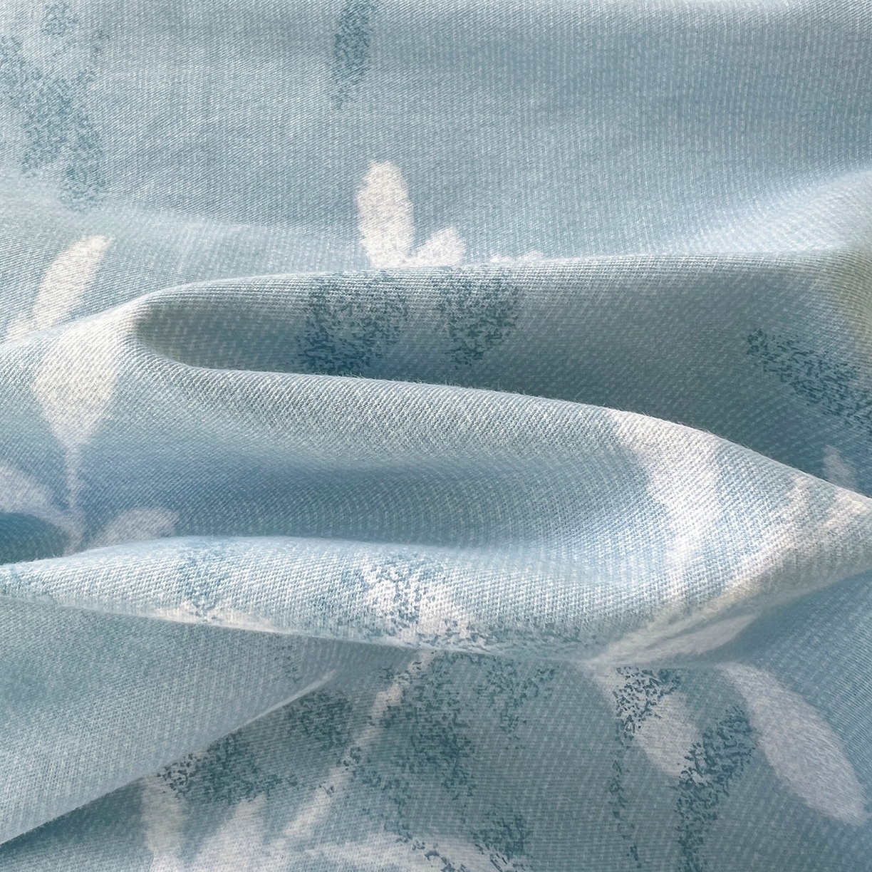 91家纺网 家纺一手货源 找家纺 亿梵家居 2026新款全棉纯棉磨毛四件套 春和景明-蓝