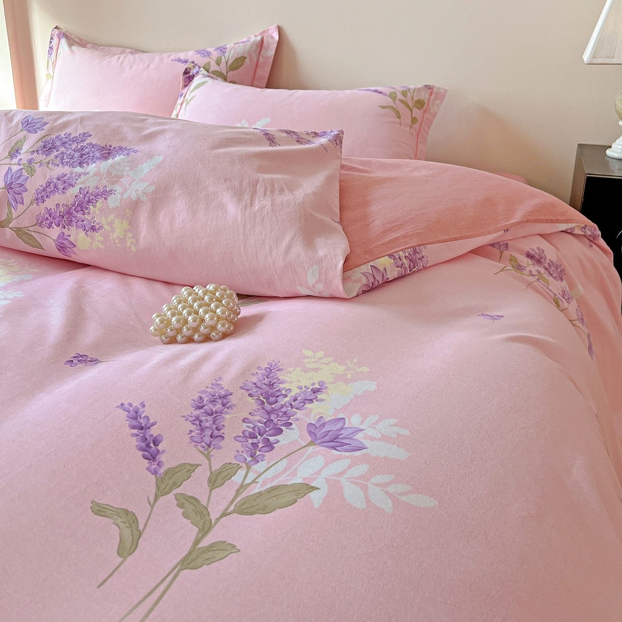 91家纺网 家纺一手货源 找家纺 亿梵家居 2026新款全棉纯棉磨毛四件套 风中摇曳-粉