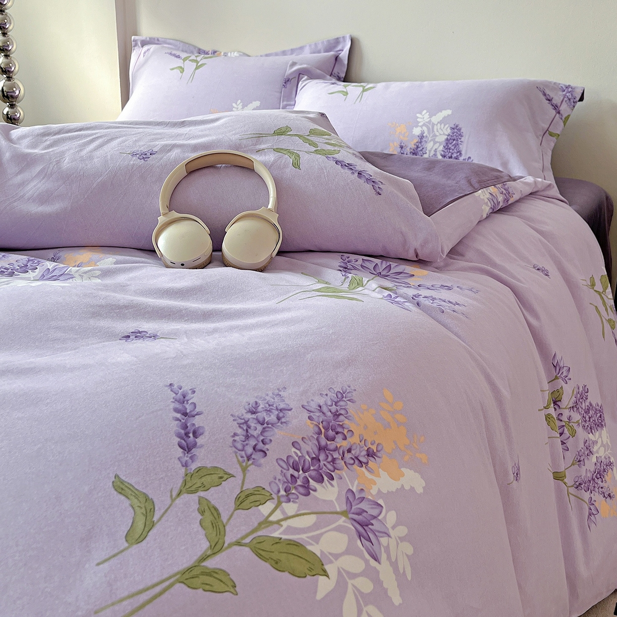 91家纺网 家纺一手货源 找家纺 亿梵家居 2026新款全棉纯棉磨毛四件套 风中摇曳-紫