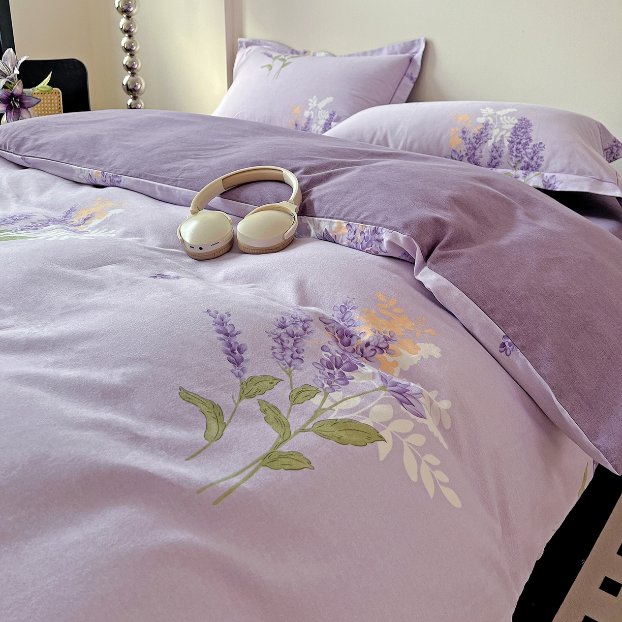 91家纺网 家纺一手货源 找家纺 亿梵家居 2026新款全棉纯棉磨毛四件套 风中摇曳-紫