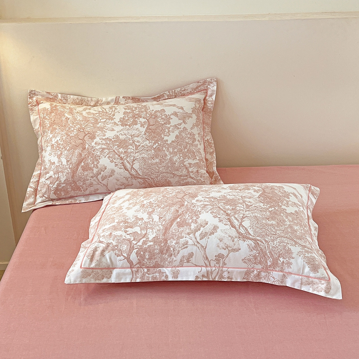 91家纺网 家纺一手货源 找家纺 亿梵家居 2026新款全棉纯棉磨毛四件套 沁语繁花-粉