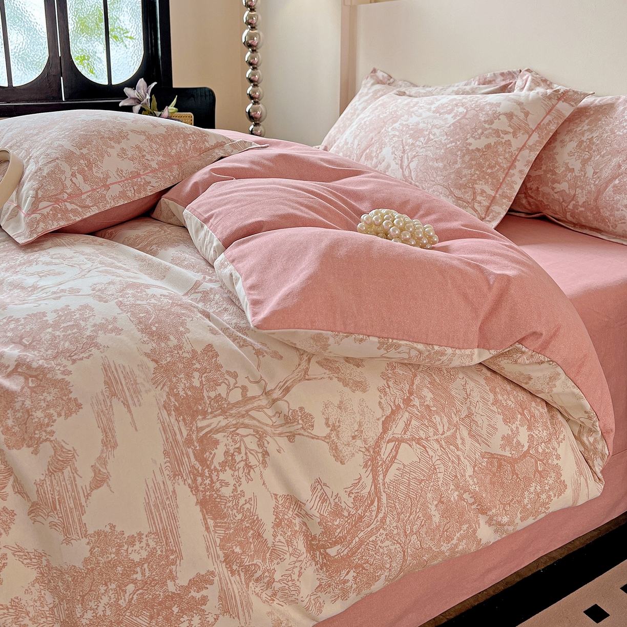 91家纺网 家纺一手货源 找家纺 亿梵家居 2026新款全棉纯棉磨毛四件套 沁语繁花-粉