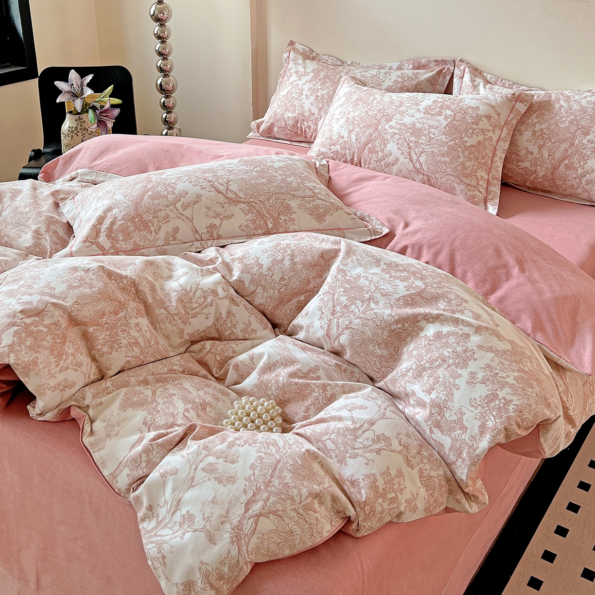 91家纺网 家纺一手货源 找家纺 亿梵家居 2026新款全棉纯棉磨毛四件套 沁语繁花-粉