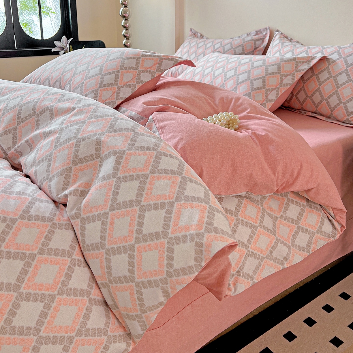 91家纺网 家纺一手货源 找家纺 亿梵家居 2026新款全棉纯棉磨毛四件套 莎莉亚-粉