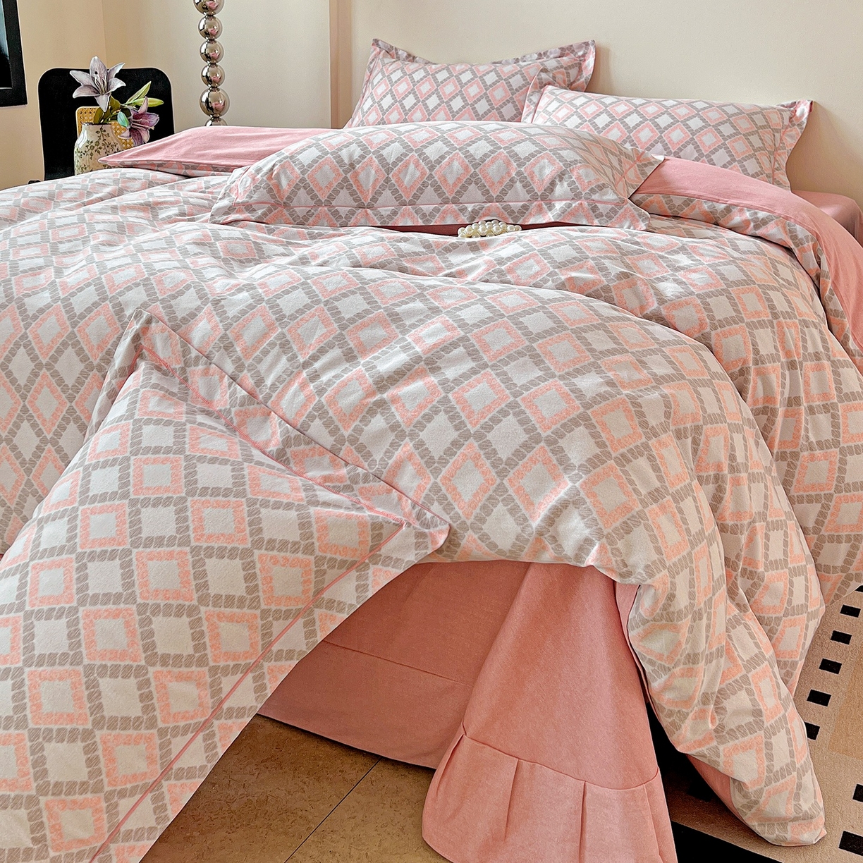 91家纺网 家纺一手货源 找家纺 亿梵家居 2026新款全棉纯棉磨毛四件套 莎莉亚-粉