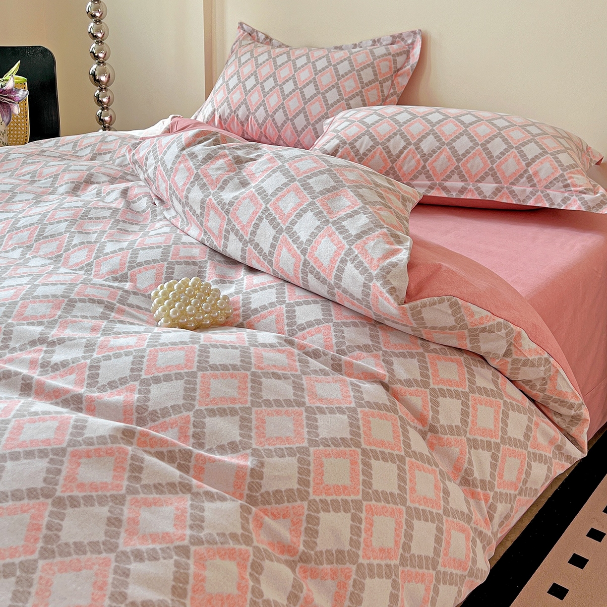 91家纺网 家纺一手货源 找家纺 亿梵家居 2026新款全棉纯棉磨毛四件套 莎莉亚-粉