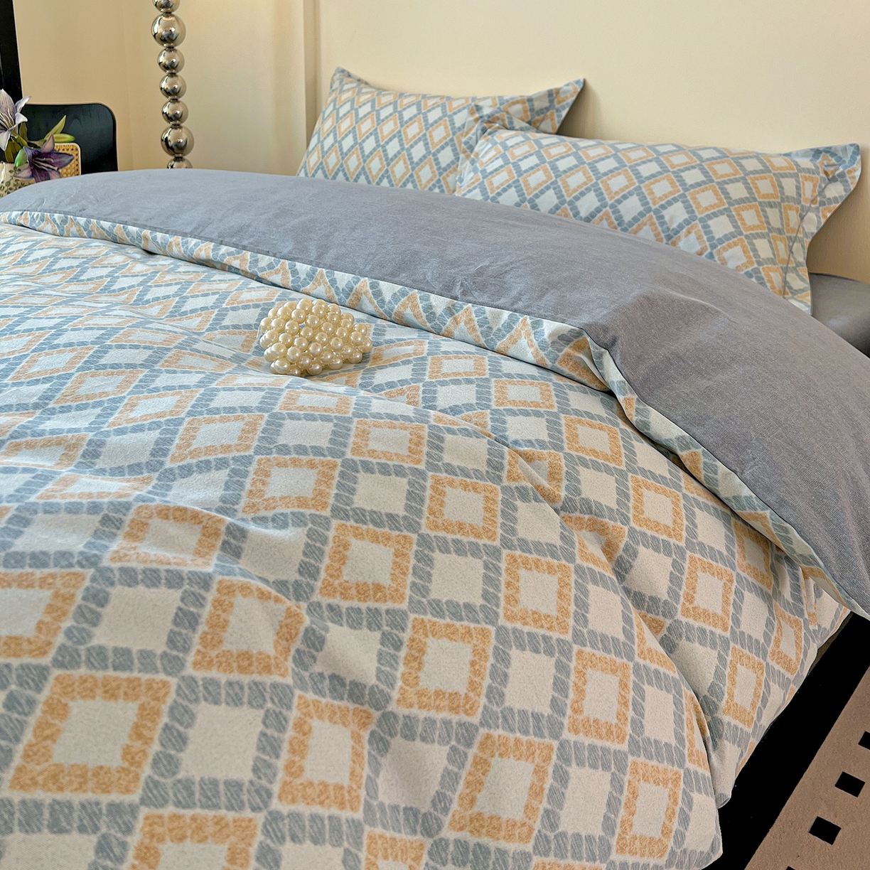 91家纺网 家纺一手货源 找家纺 亿梵家居 2026新款全棉纯棉磨毛四件套 莎莉亚-蓝